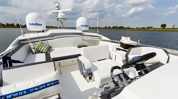 GALEON 560 SKY yacht