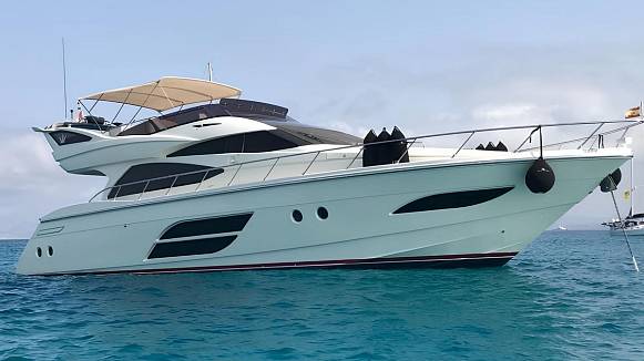 DOMINATOR 640 S yacht