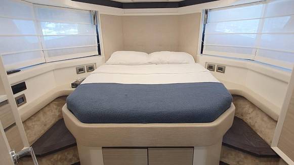 CRANCHI E52F EVOLUZIONE yacht