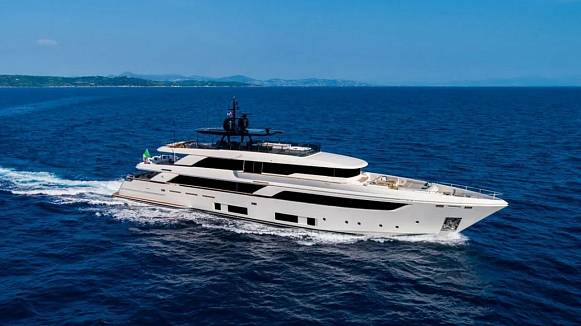 ALBUS yacht