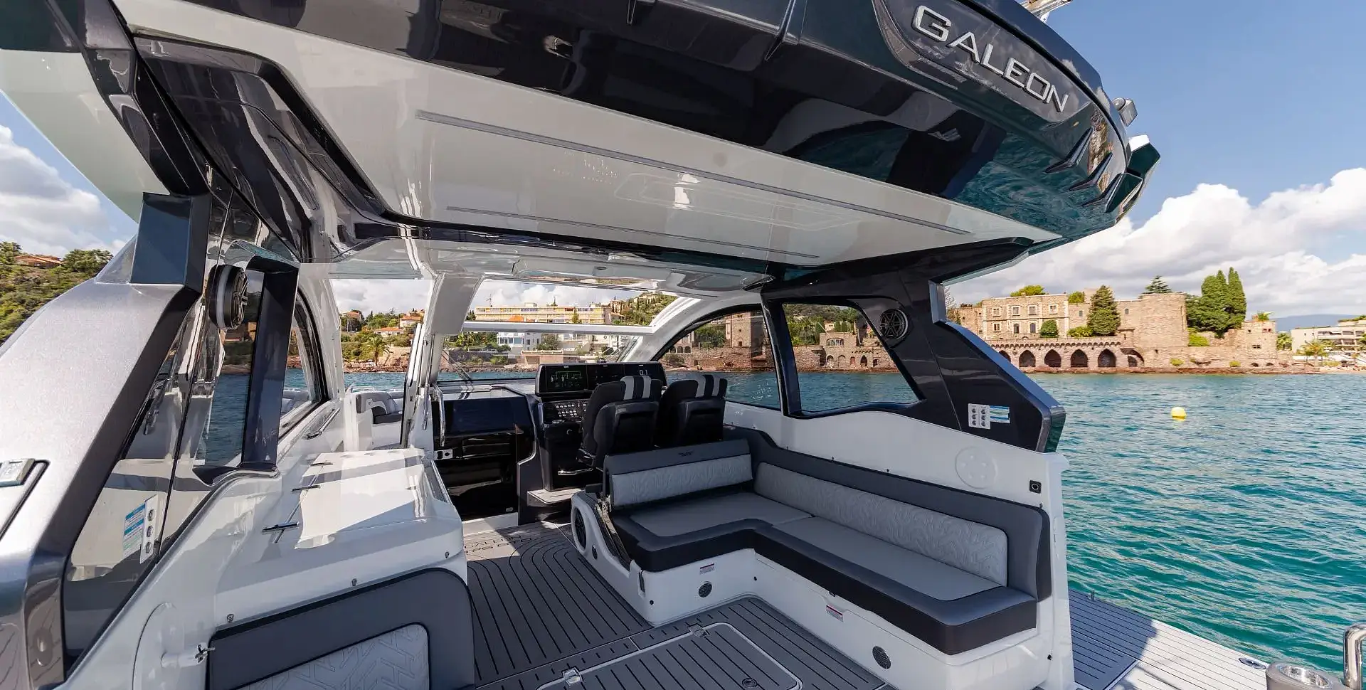 Galeon 375 GTO yacht