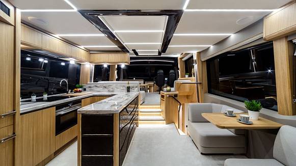 GALEON 680 FLY yacht