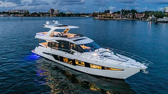 GALEON 680 FLY yacht