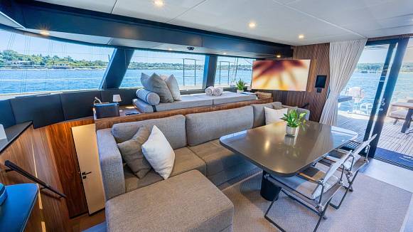 SUNREEF 60 SAILING yacht