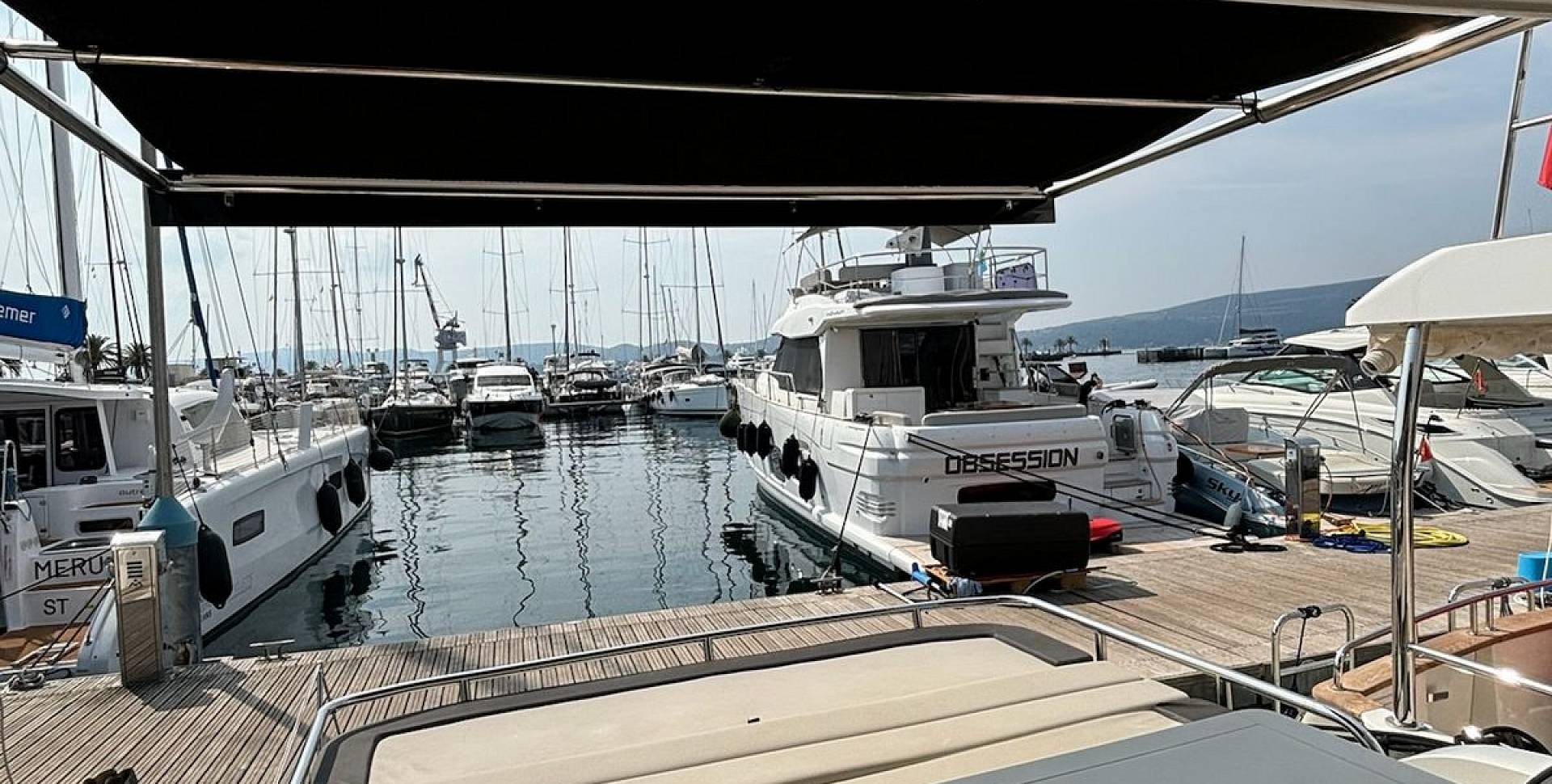 GALEON 445 HTS yacht