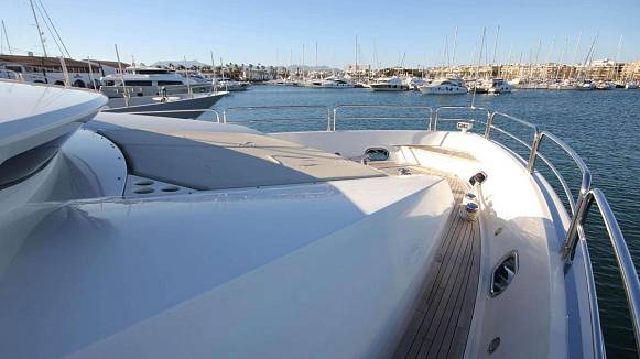 SHE GOT THE HOUSE yacht