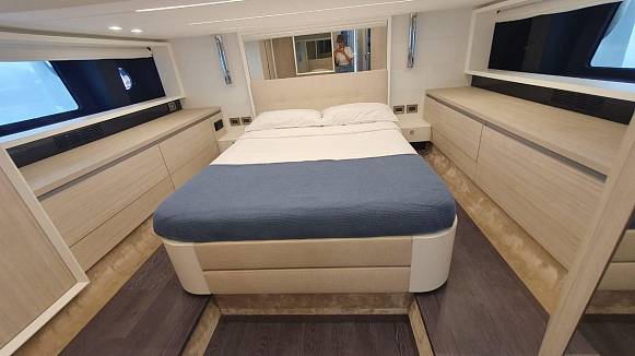 CRANCHI E52F EVOLUZIONE yacht