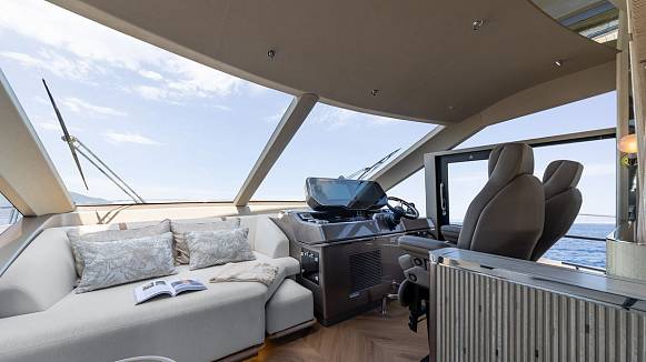 GALEON 620 FLY yacht