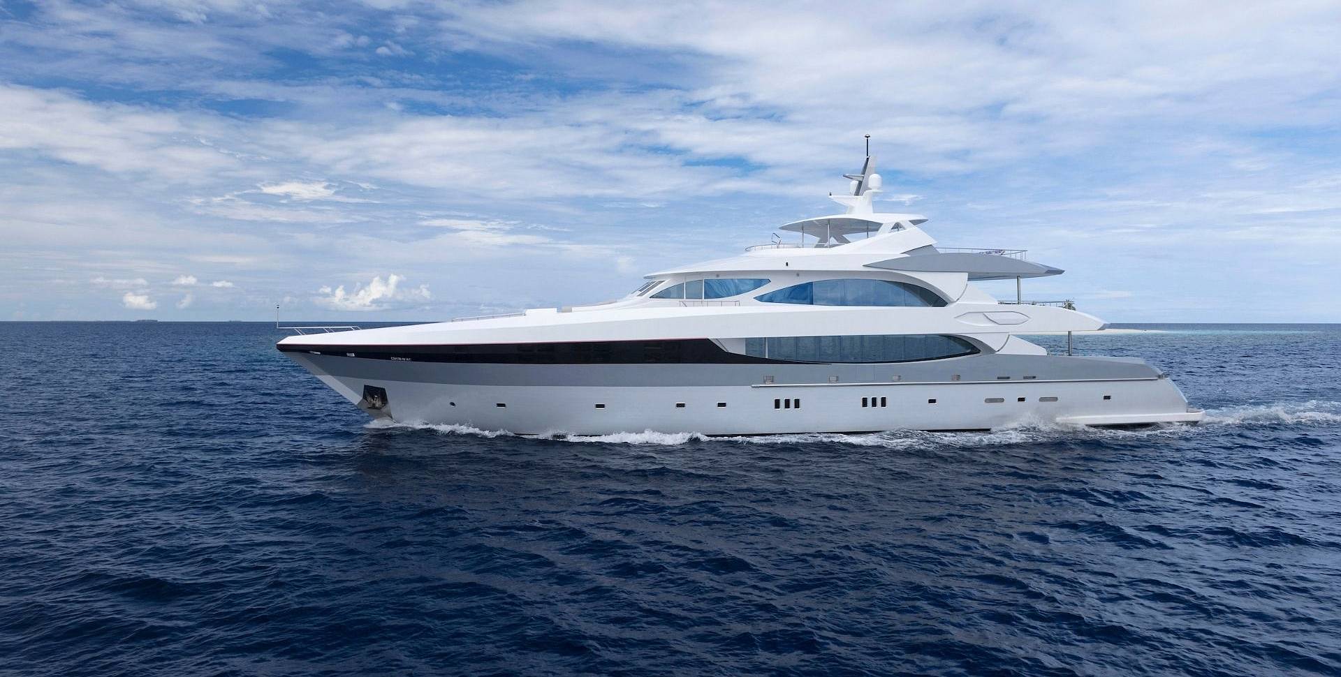 SEAREX yacht