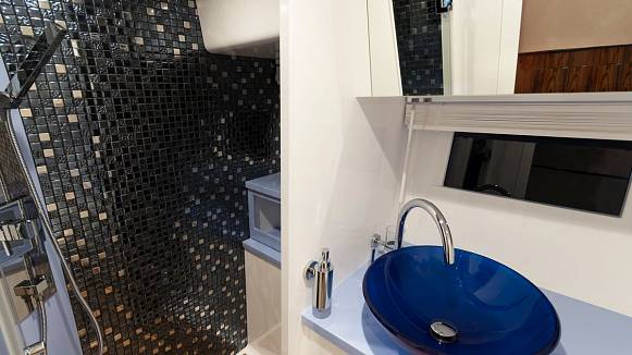 GALEON 550 FLY yacht