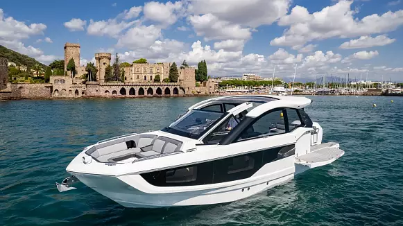 Galeon 375 GTO yacht