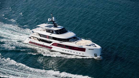 QUINTA ESSENTIA yacht