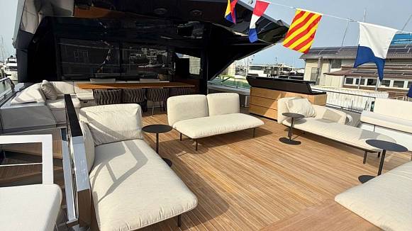 CARAT yacht