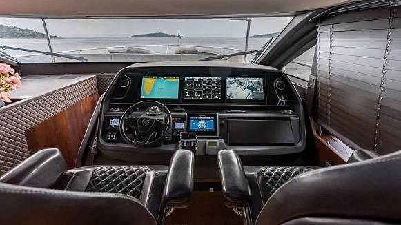 FAIRLINE 65 GTO yacht