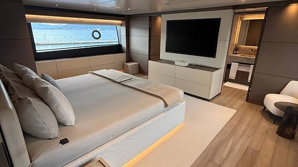 ALBUS yacht