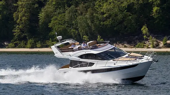 GALEON 420 FLY yacht