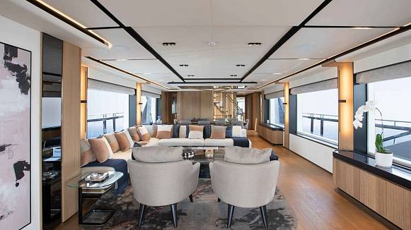 MAJESTY 111 yacht