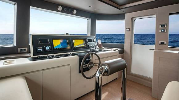 NOMAD 75 SUV yacht