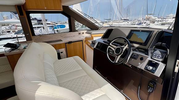 GALEON 400 FLY yacht