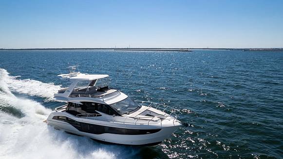 GALEON 500 FLY yacht