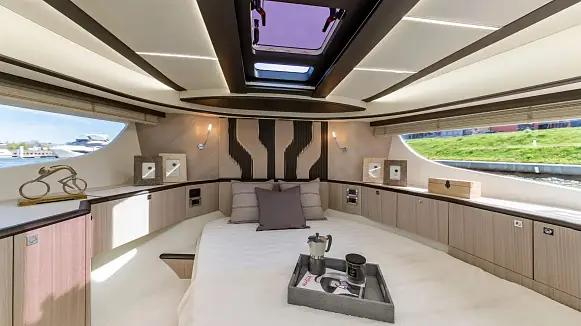 GALEON 440 FLY yacht