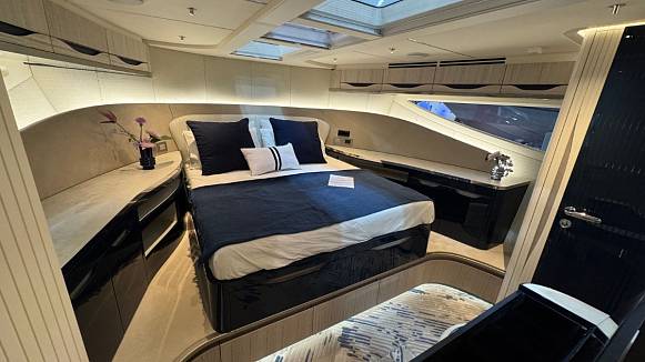 GALEON 640 FLY yacht