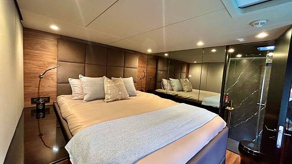 SUNREEF 50 SAILING yacht