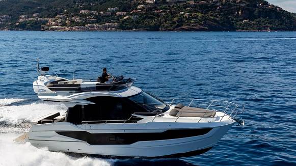 GALEON 400 FLY yacht