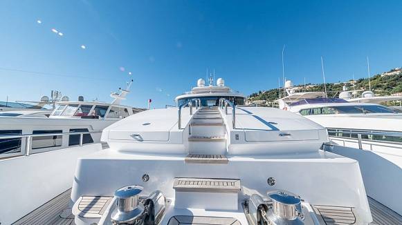 BENETTI DELFINO 93 yacht