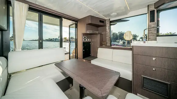 GALEON 400 FLY yacht