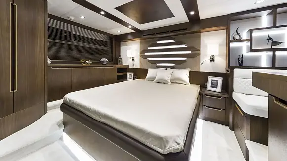 GALEON 550 FLY yacht