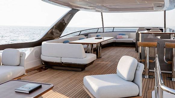 AZIMUT GRANDE 26 M yacht