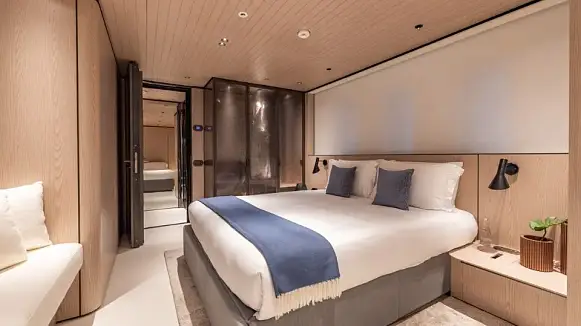 VIRTUOSITY yacht