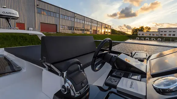 GALEON 300 FLY yacht