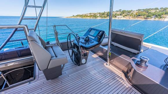 SUNREEF 60 SAILING yacht