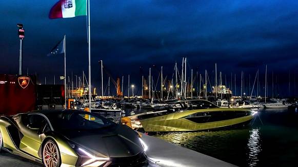 LAMBORGHINI 63 yacht