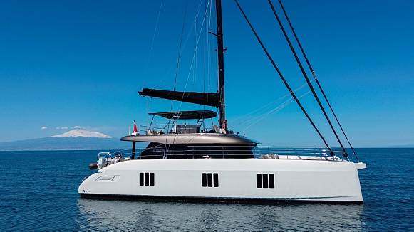 SUNREEF 60 SAILING yacht