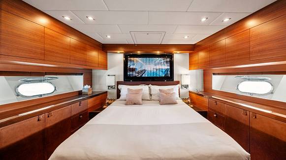 ECLAT yacht