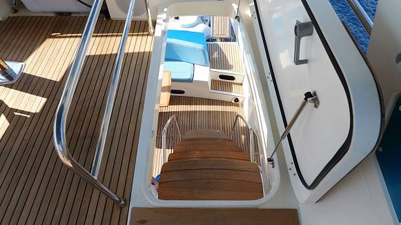 PRESTIGE 620 yacht