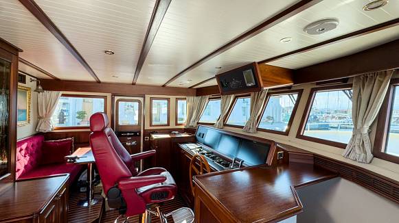 DE ALM DELFINO 60 yacht