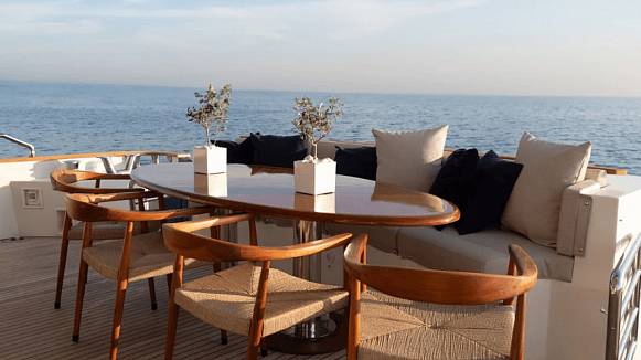 GUY COUACH 2800  yacht