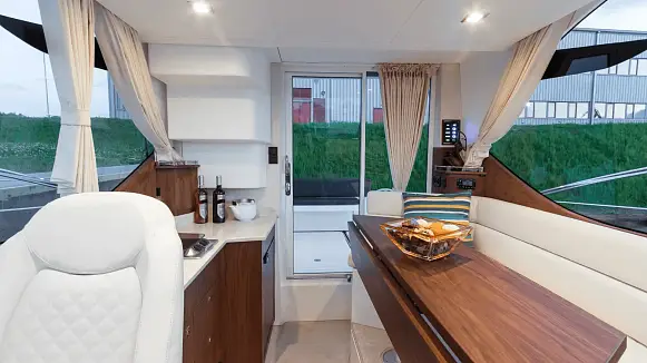 GALEON 300 FLY yacht