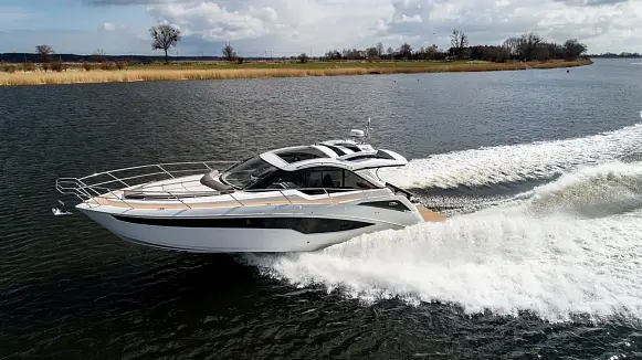 GALEON 405 HTS yacht