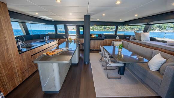 SUNREEF 60 SAILING yacht