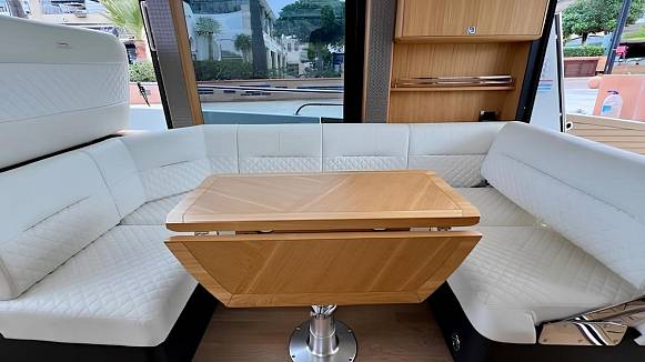 GALEON 400 FLY yacht