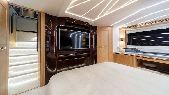 GALEON 680 FLY yacht