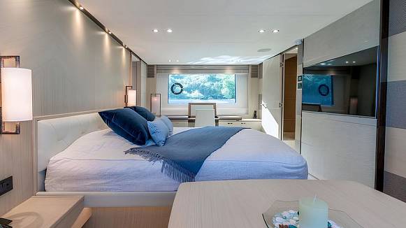 LARIMAR II yacht