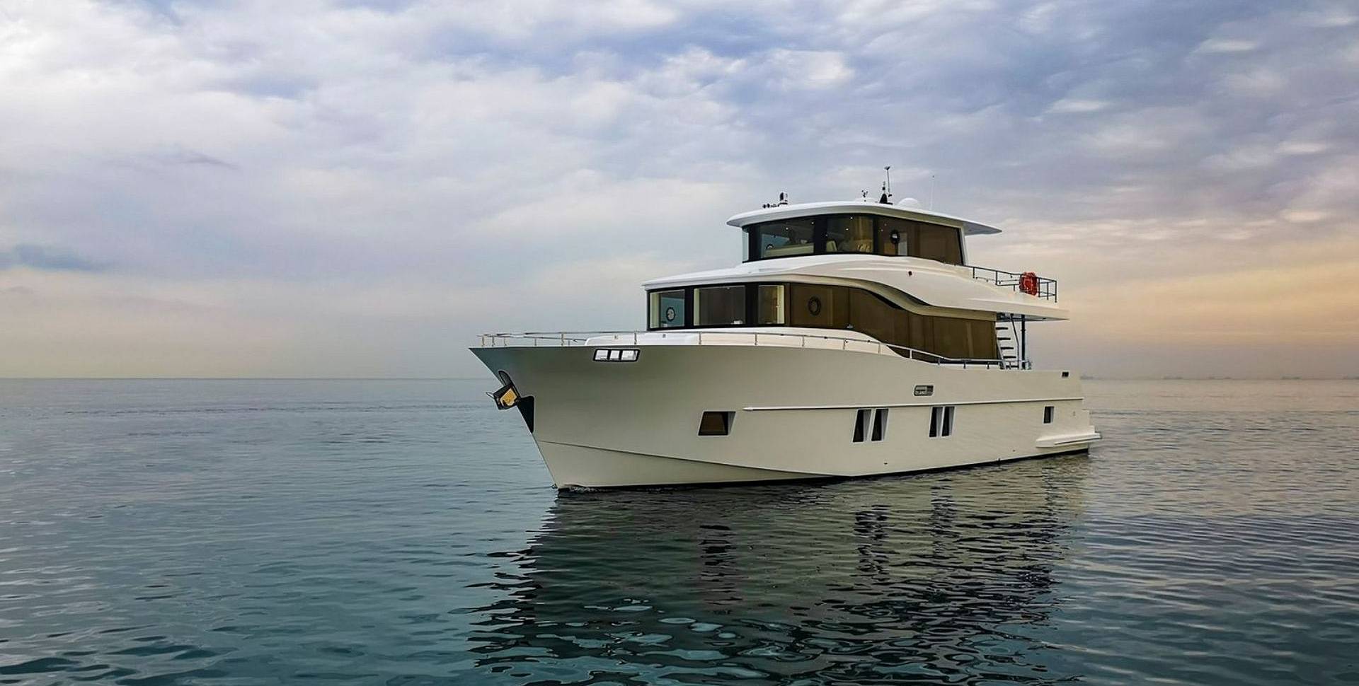 Nomad 65 SUV yacht