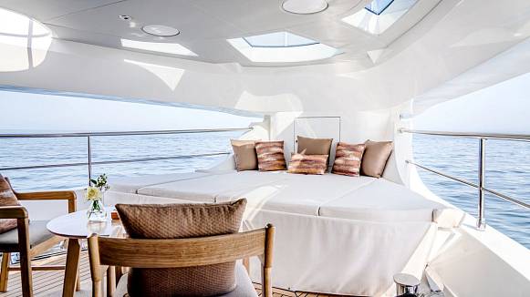 MAJESTY 100 TERRACE yacht