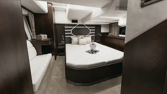 GALEON 425 HTS yacht